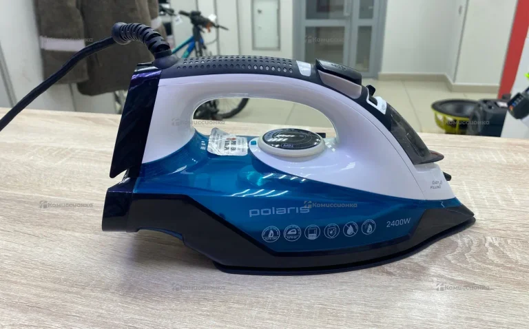 Утюг Polaris pir2420ak