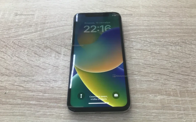 Apple iPhone X 3/256 ГБ