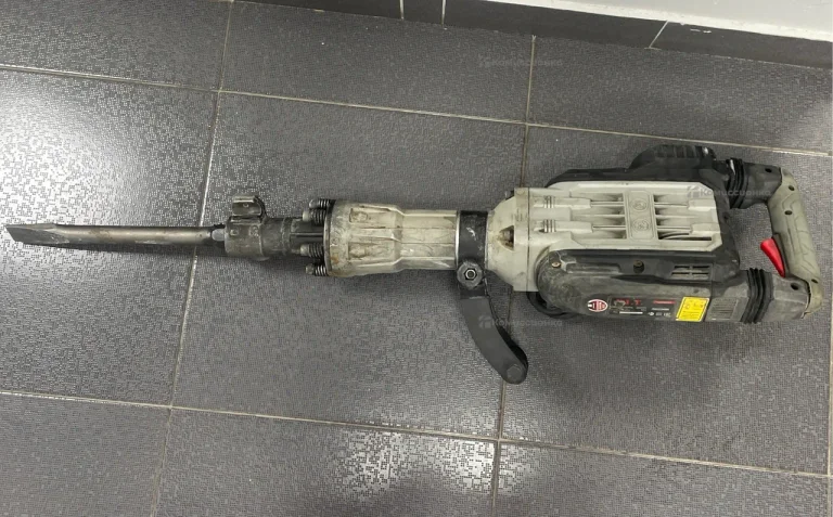 Отбойный молоток P.I.T. GSH65-C3