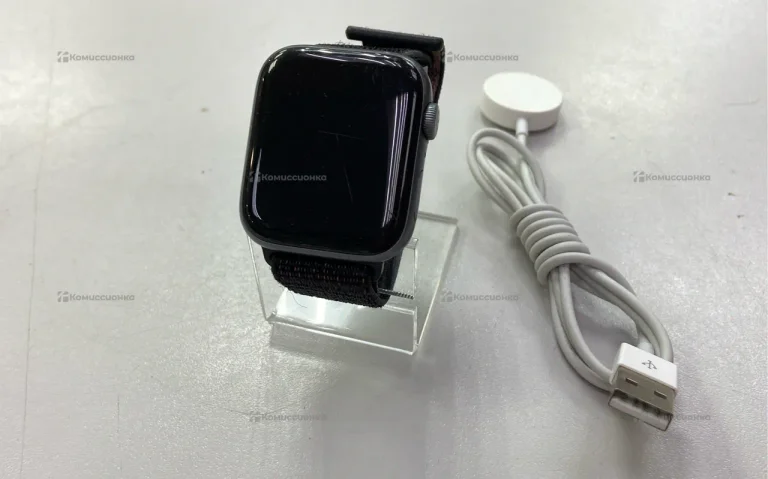 Часы  APPLE Watch 4 44mm