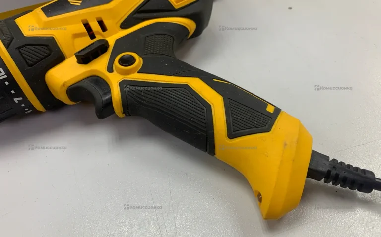 Дрель-шуруповерт Denzel SD-300-10