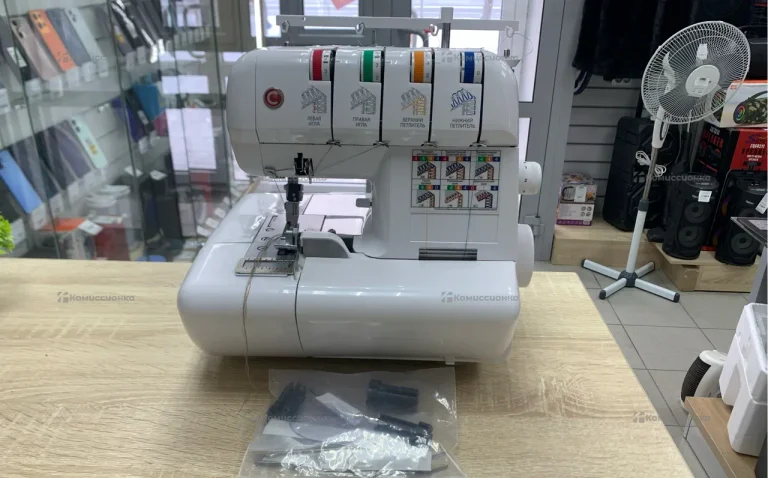 Швейная машина  оверлок Comfort model 150