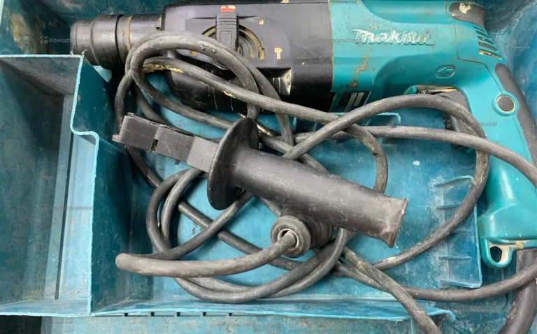 Перфоратор Makita HR 2450.
