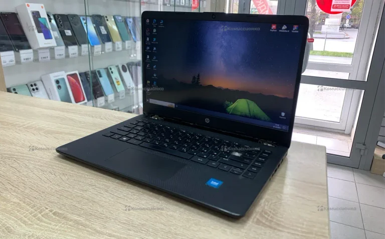 Ноутбук  HP 14s-DQ3004ur
