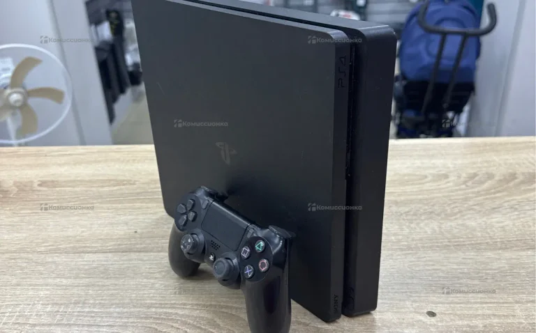 Приставка PS4. приставка PS4 slim 500Gb