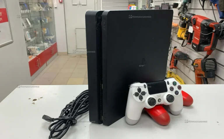 Приставка  PlayStation 4