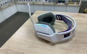 Наушники  Logitech g733