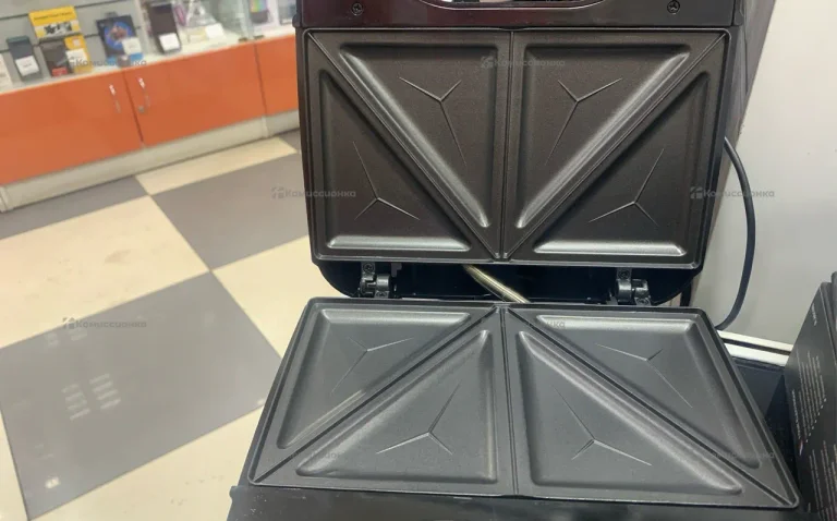 Сендвичница DSP 1169