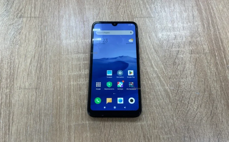 Xiaomi Mi Play 4/64 ГБ