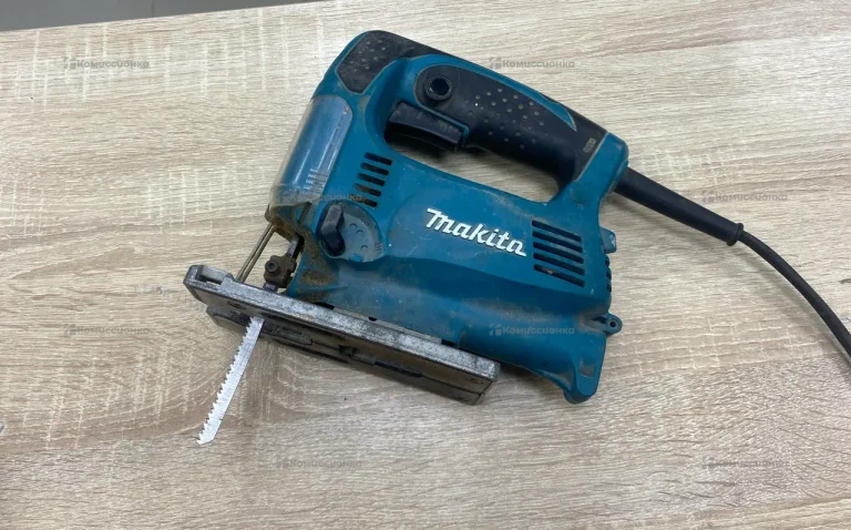 электролобзик макита 4329