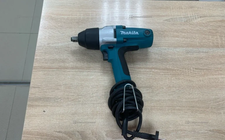 Гайковерт makita TW0200