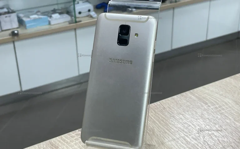 Samsung Galaxy A6 (2018) 3/32 ГБ