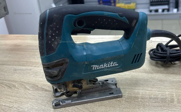 Электролобзик Makita 4350fct