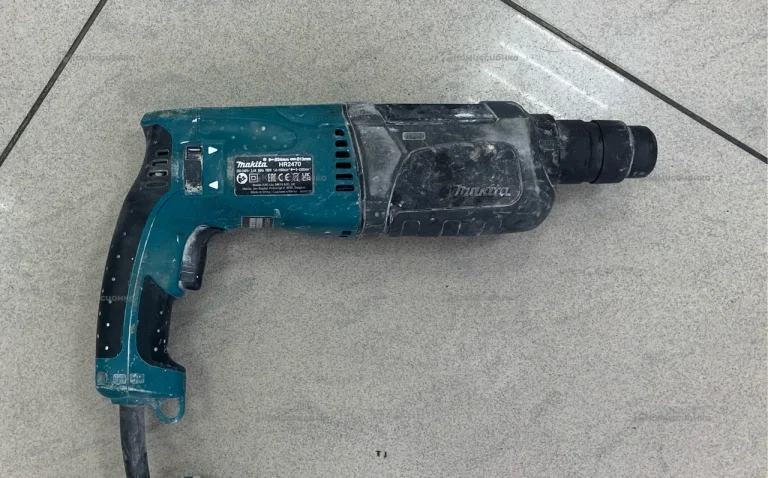 Перфоратор makita HR2470
