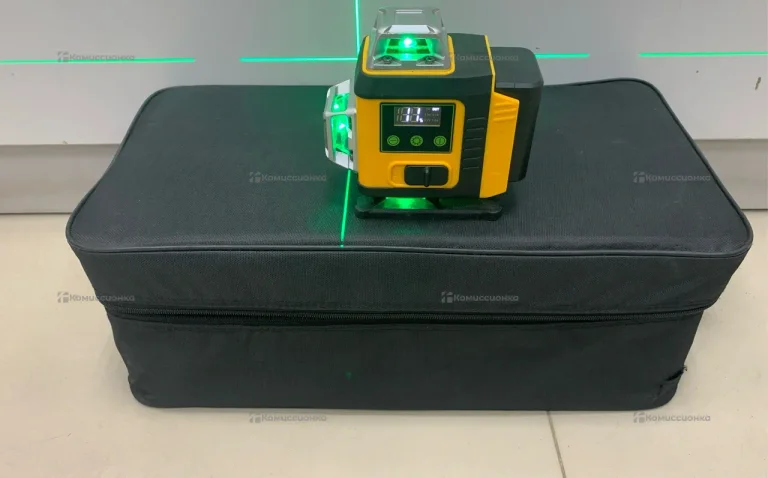 Лазерный уровень Dewalt (реплика)