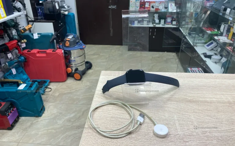 Часы  Apple Watch se gen 2