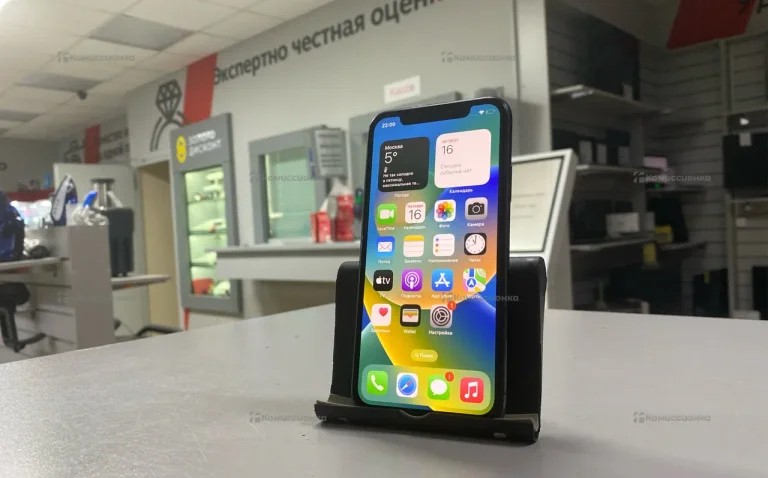 Apple iPhone X 3/64 ГБ