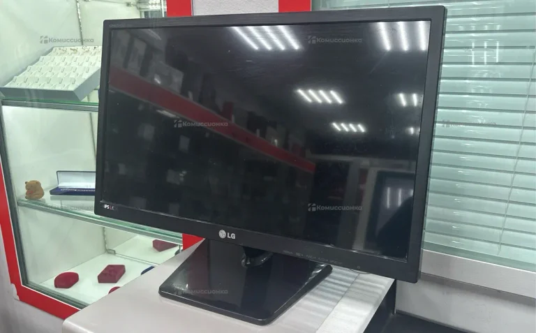 Монитор LG D2343P