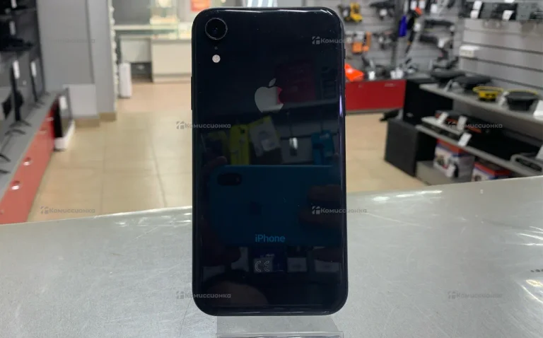 Apple iPhone XR 3/64 ГБ