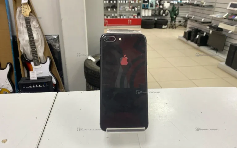 Apple iPhone 8 Plus 3/64 ГБ