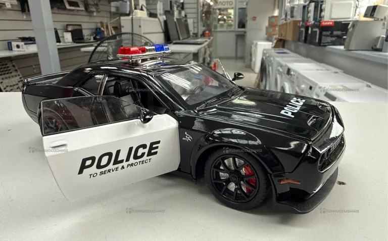 Машинка Police
