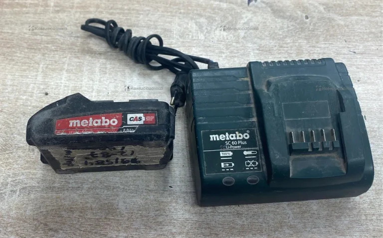 Зарядное устройство metabo SC 60 Plus + АКБ