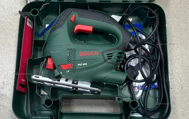 Электролобзик Bosch PST 650
