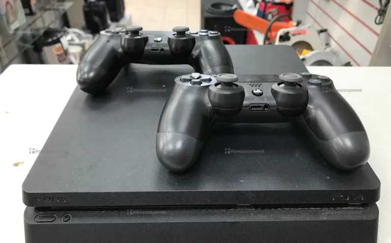Приставка  PS4 Slim 1TB