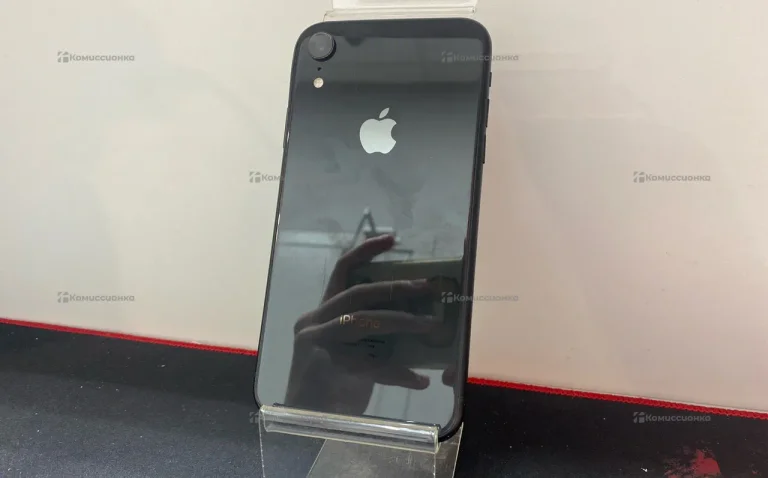 Apple iPhone Xr 64 ГБ.