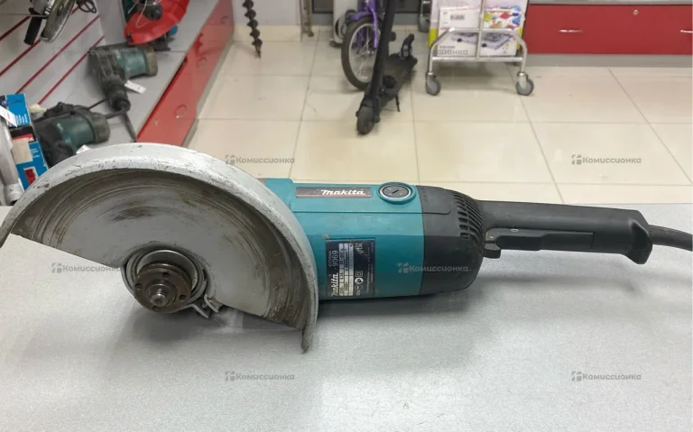 УШМ Makita 9069