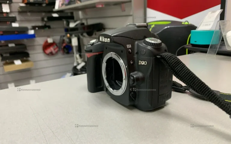 Фотоаппарат  Nikon D90