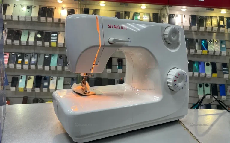 Швейная машина  Singer 8280