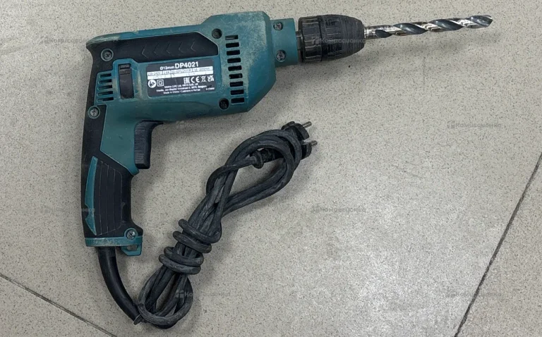Дрель Makita DP4021