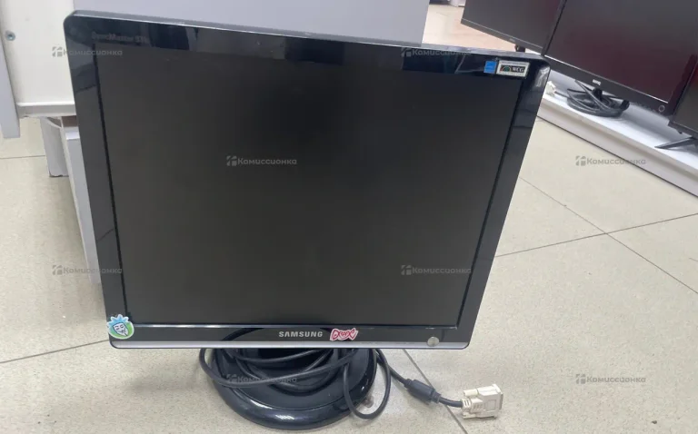 Монитор Samsung SyncMaster 931C