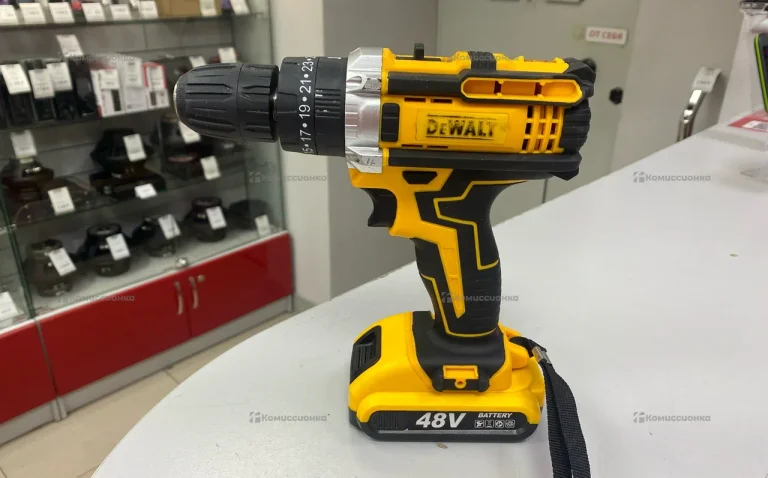 Dewalt Brushless drill replica