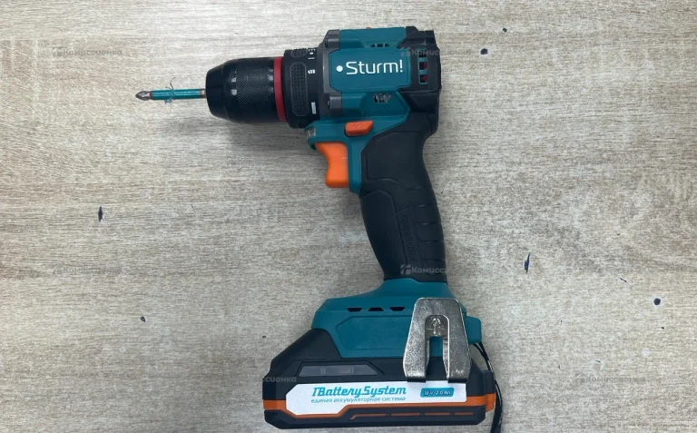 Шуруповерт STURM CD1860BL