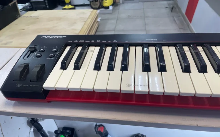 MIDI-клавиатура Nektar SE 49