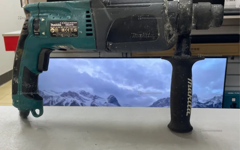 Перфоратор makita HR2470