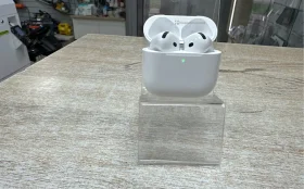 Наушники Apple AirPods 4 с шумоподавлением