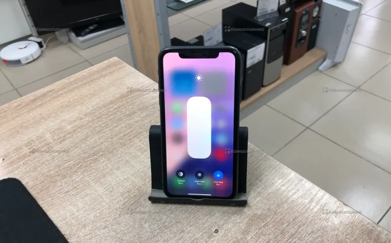 Apple iPhone 11 4/128 ГБ