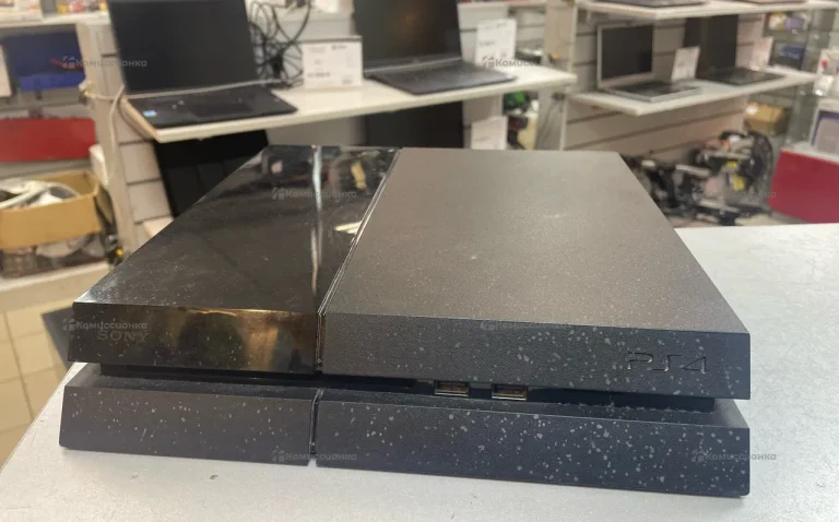 Приставка Sony PS4 Fat 500Gb.