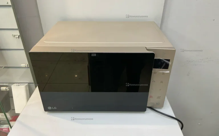 Микроволновая печь LG MS2535GISH