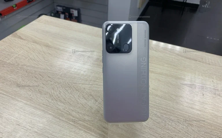 Tecno Spark 8C 4/64 ГБ