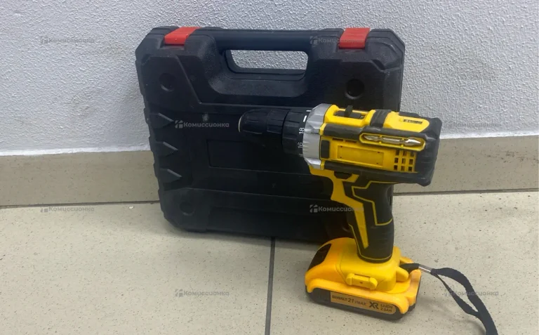 Дрель шуруповерт DeWalt 18V. Реплика