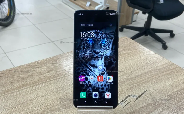 Tecno Pova 4 8/128 ГБ