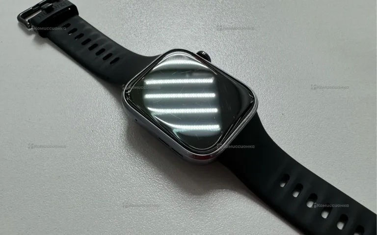 Часы Huawei Fit 4