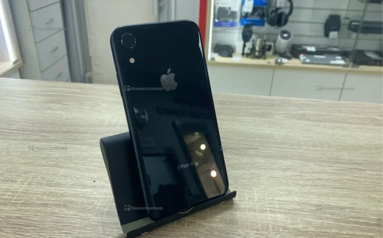 Apple iPhone XR 3/64 ГБ