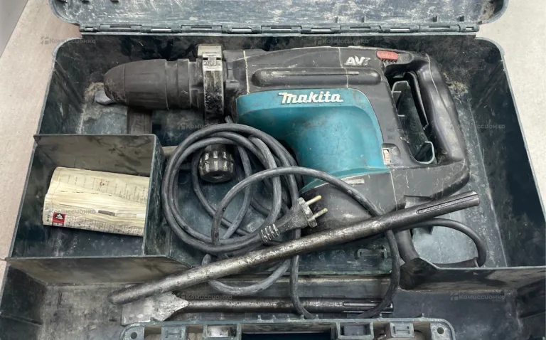 Перфоратор makita HR4010C