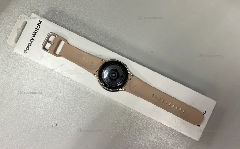Часы  Samsun Galaxy Watch4