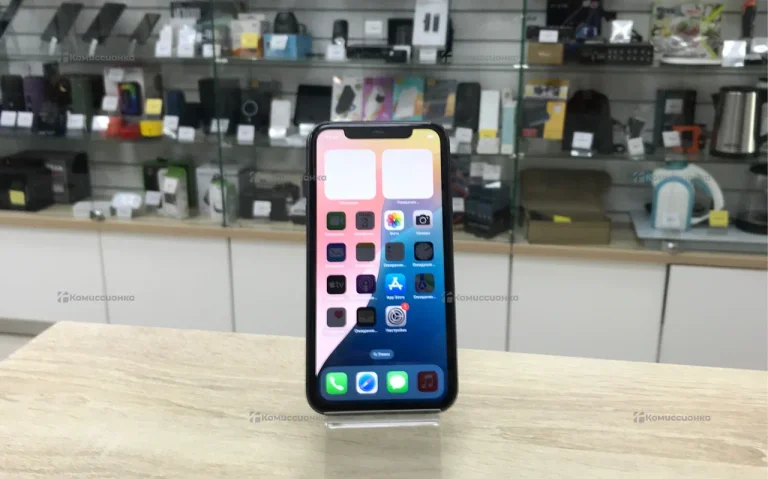 Apple iPhone 11 4/64 ГБ